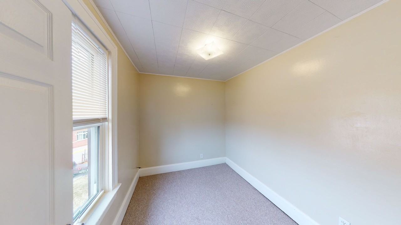 106 Divet St - Photo 6 of 11