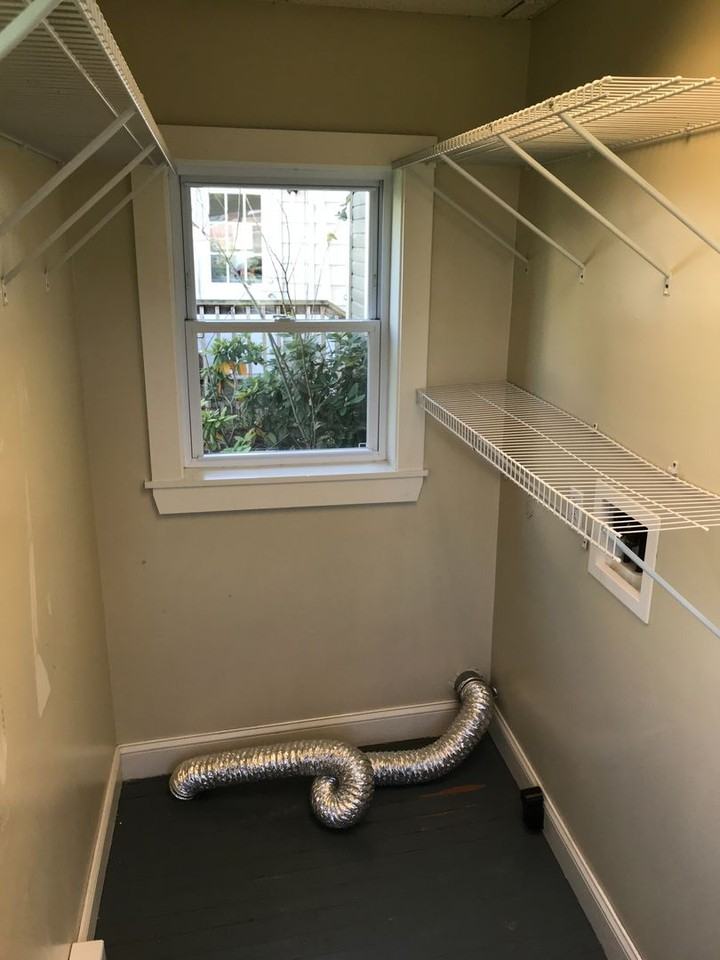 208 E Walnut St - Photo 7 of 20