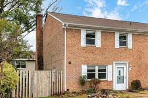 featured image of 945 Indian Cir