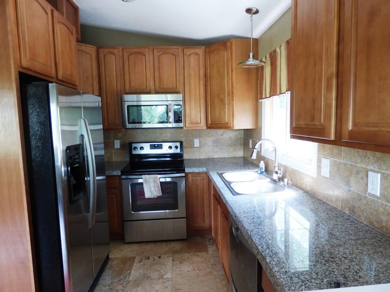 1906 Griffith Pl - Photo 7 of 19