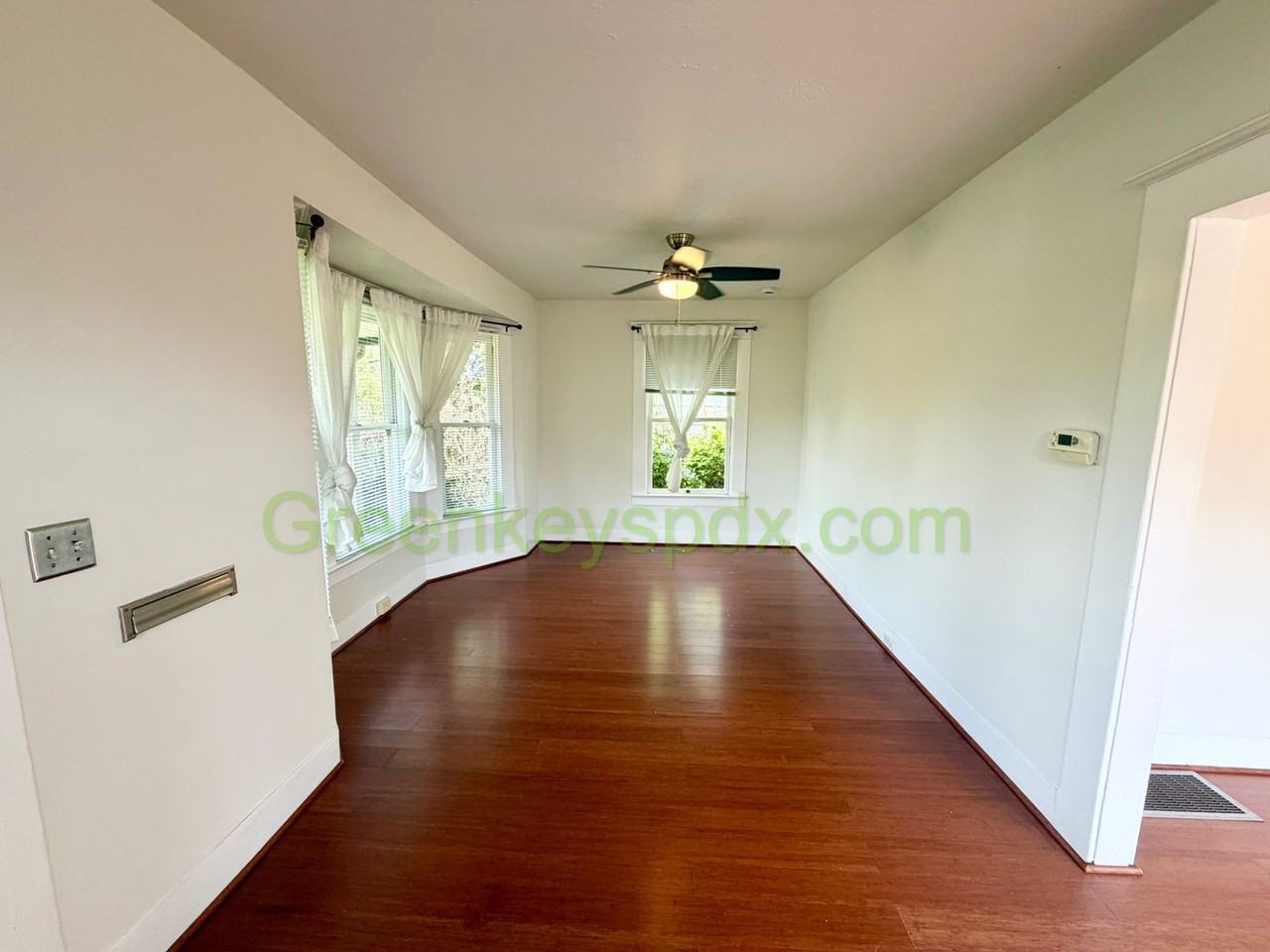 4804 Ne 27th Ave - Photo 3 of 23