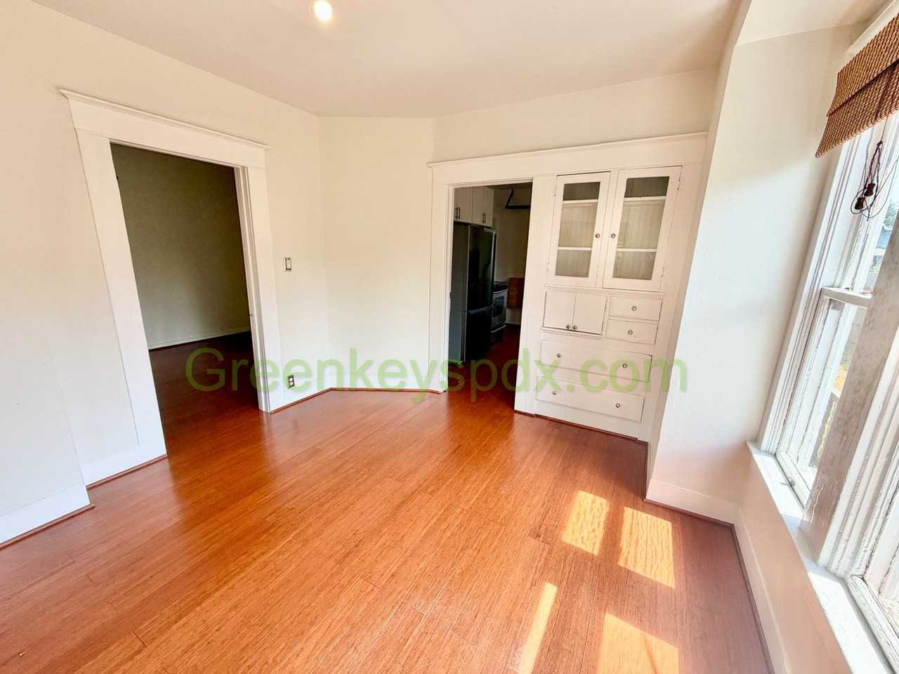 4804 Ne 27th Ave - Photo 5 of 23