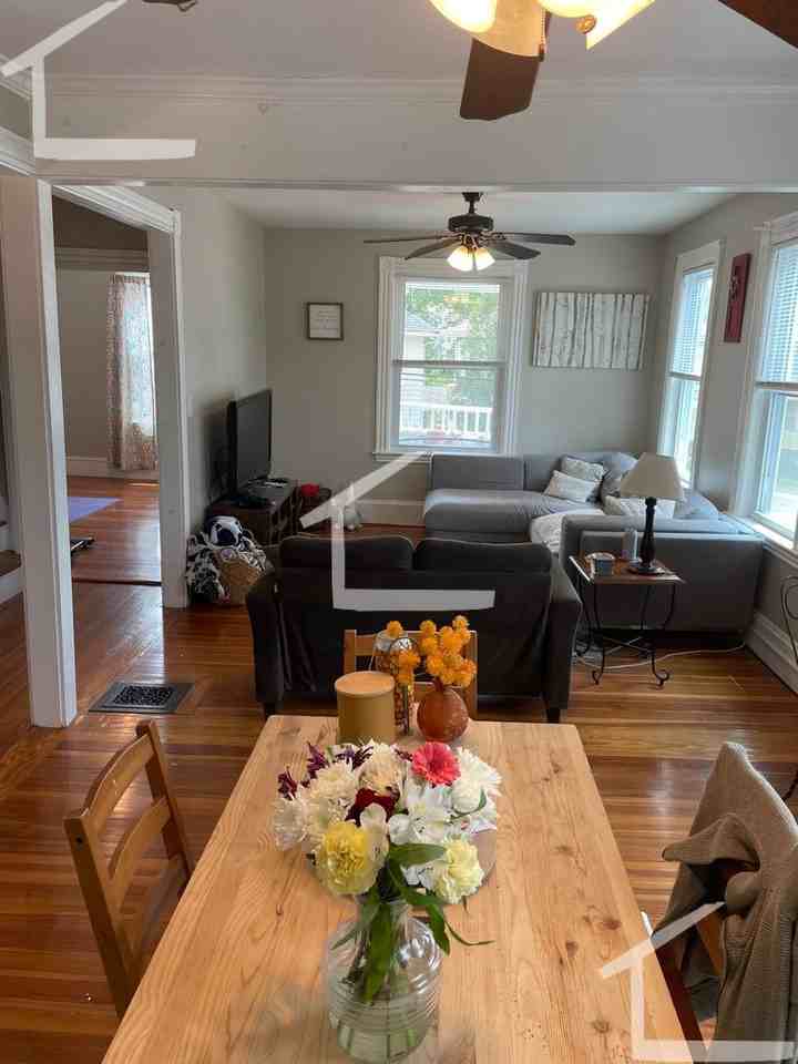 73 Bigelow St - Photo 2 of 7