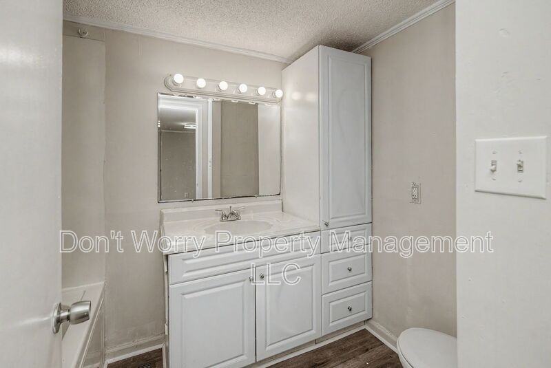 3504 Brevard St - Photo 4 of 13