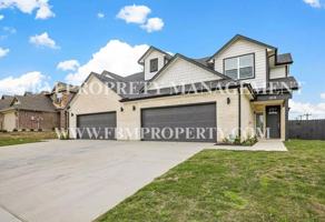 featured image of 5018 Villas Dr