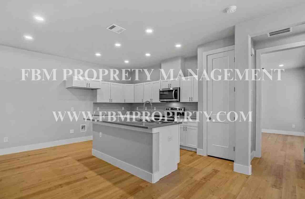 5018 Villas Dr - Photo 3 of 18