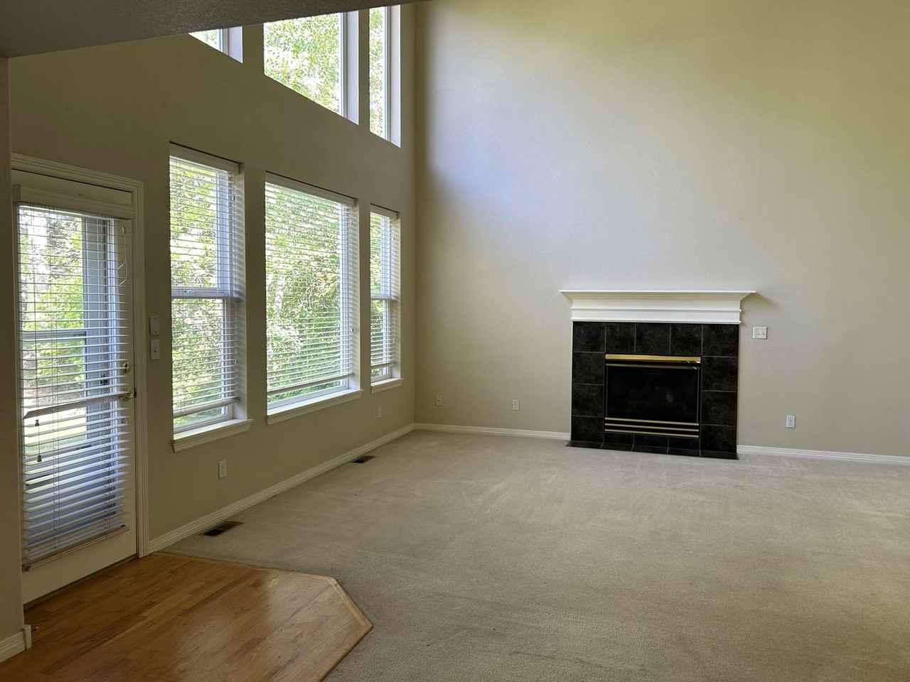 5406 Hunter Dr - Photo 7 of 23