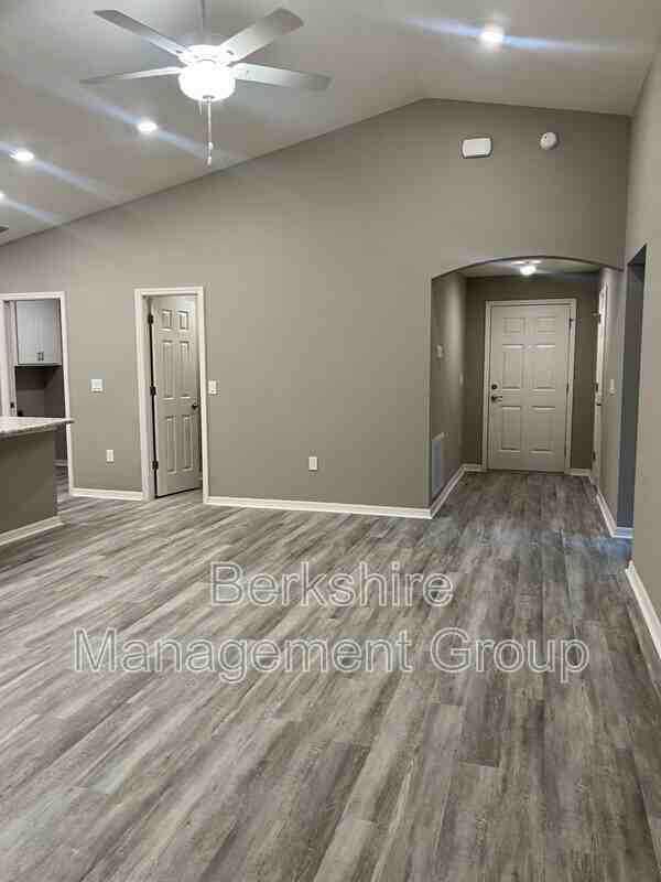 1142 Brook Meadow Dr - Photo 5 of 20