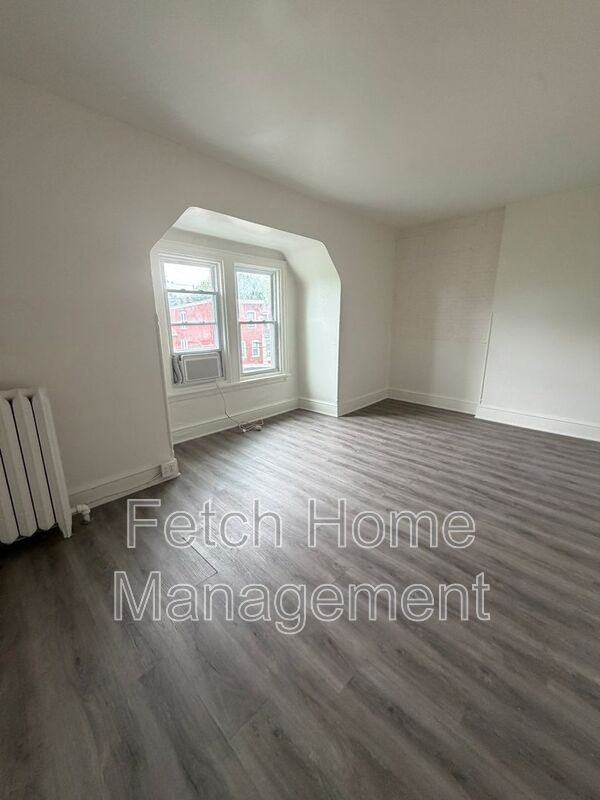 441 W Orange St #3B - Photo 2 of 7