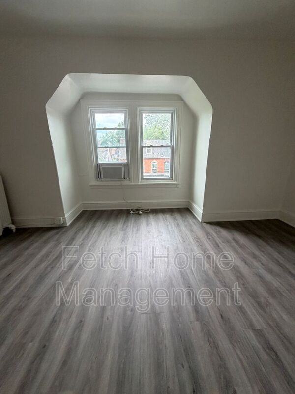 441 W Orange St #3B - Photo 4 of 7