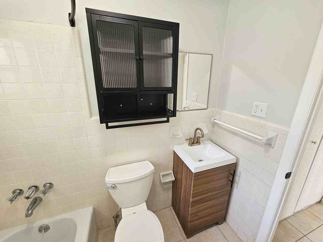 2031 Hugo Rd - Photo 7 of 11