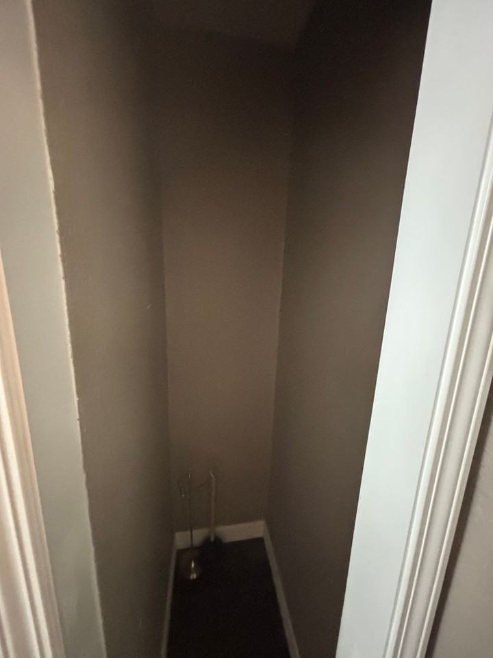 2027 N Weller Ave - Photo 7 of 20