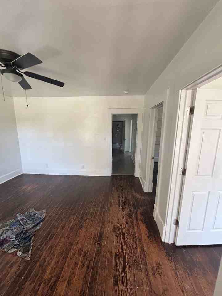 2159 N Main Ave - Photo 2 of 17