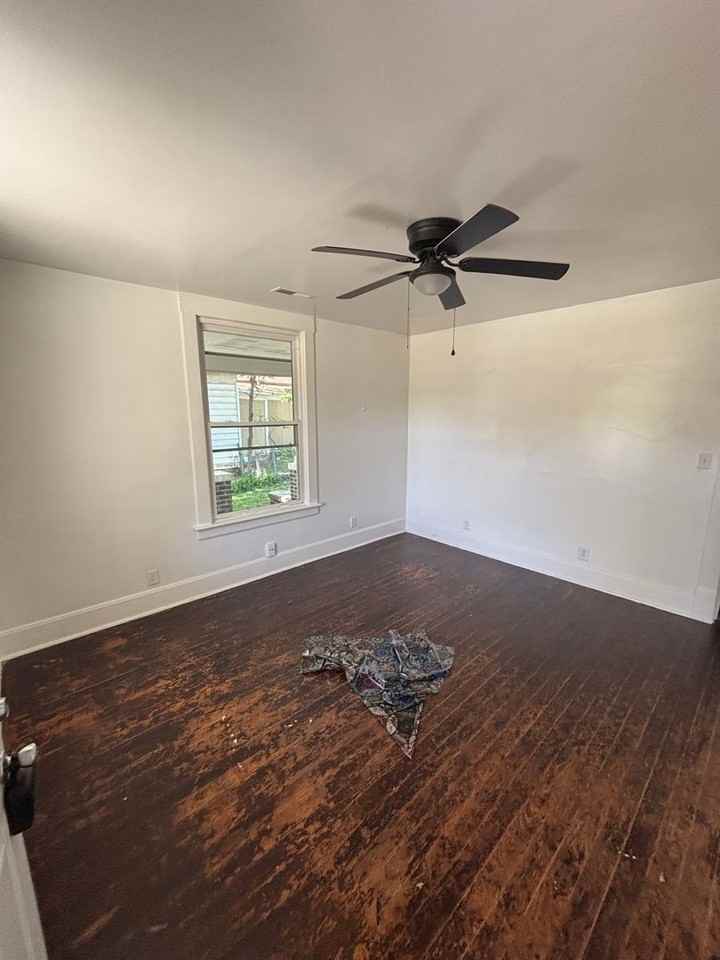 2159 N Main Ave - Photo 3 of 17