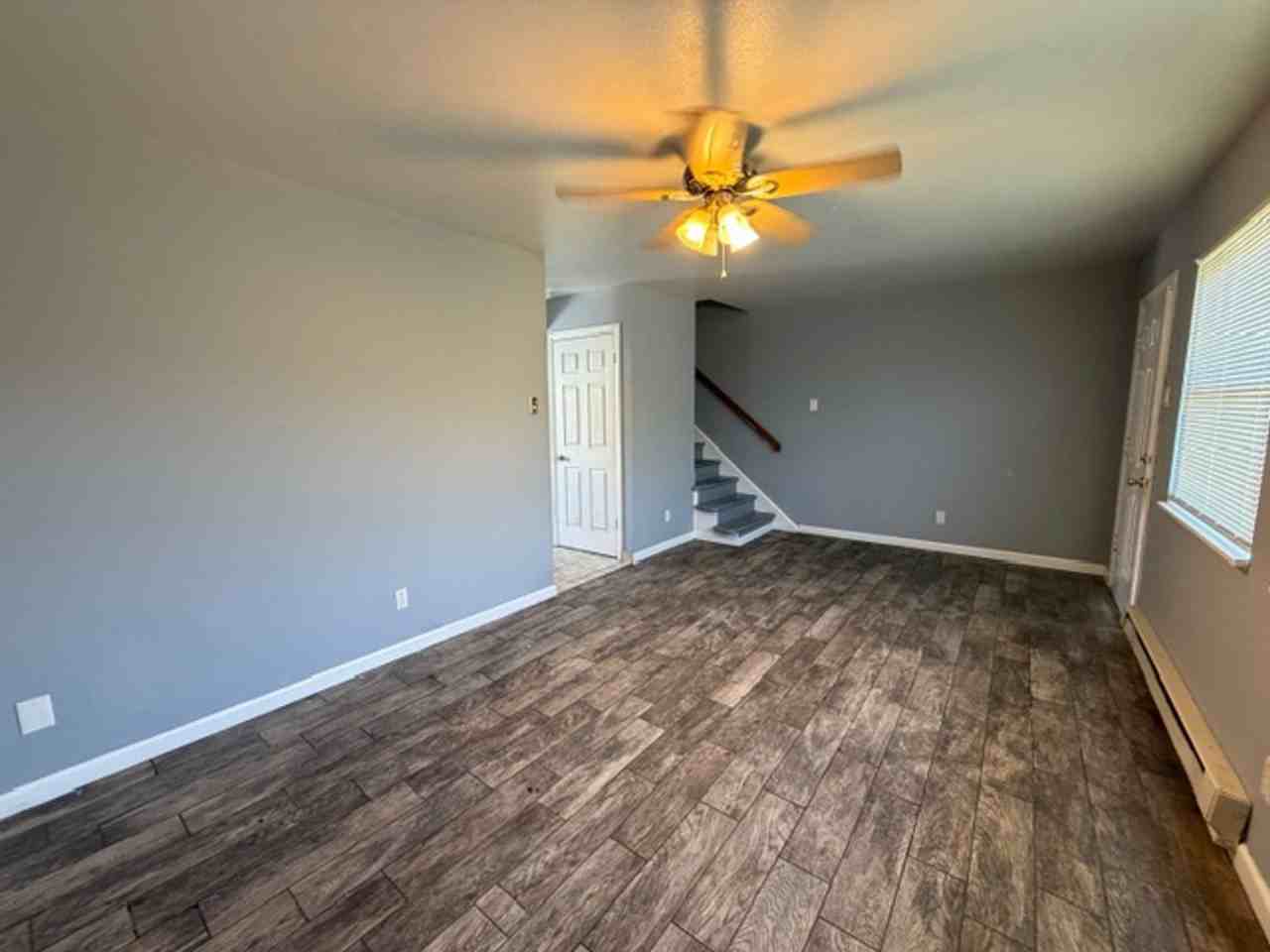 7244 Hazelcrest Dr - Photo 3 of 18