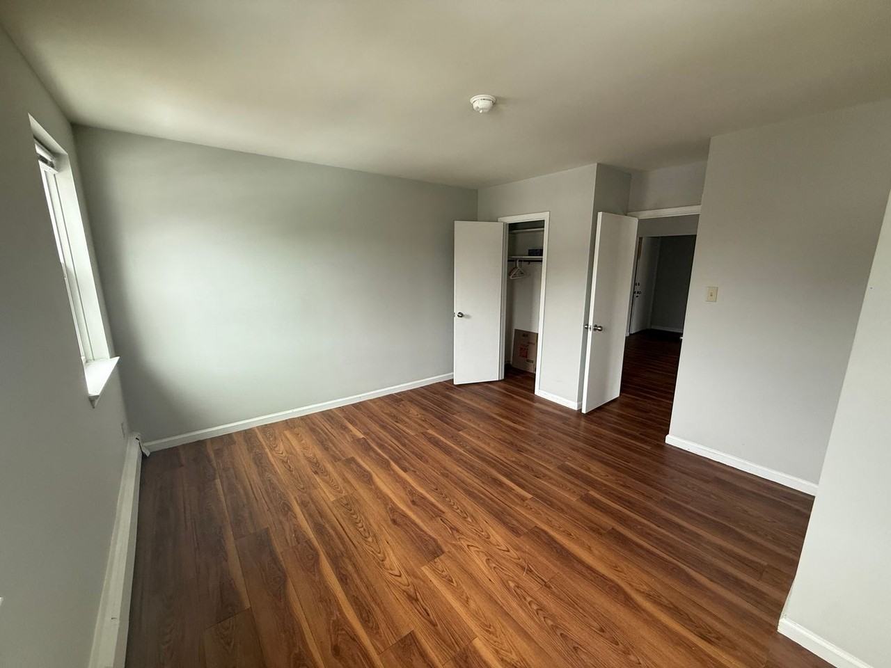 323 Haverford Ave - Photo 4 of 7