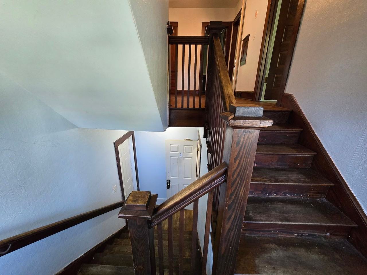 610 N McLean - Photo 2 of 25