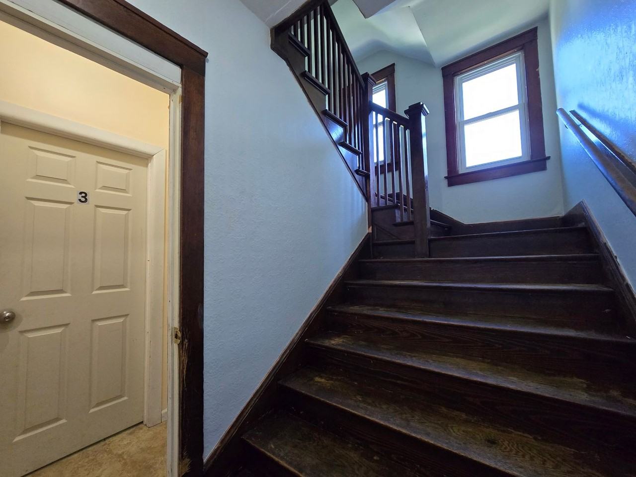 610 N McLean - Photo 3 of 25