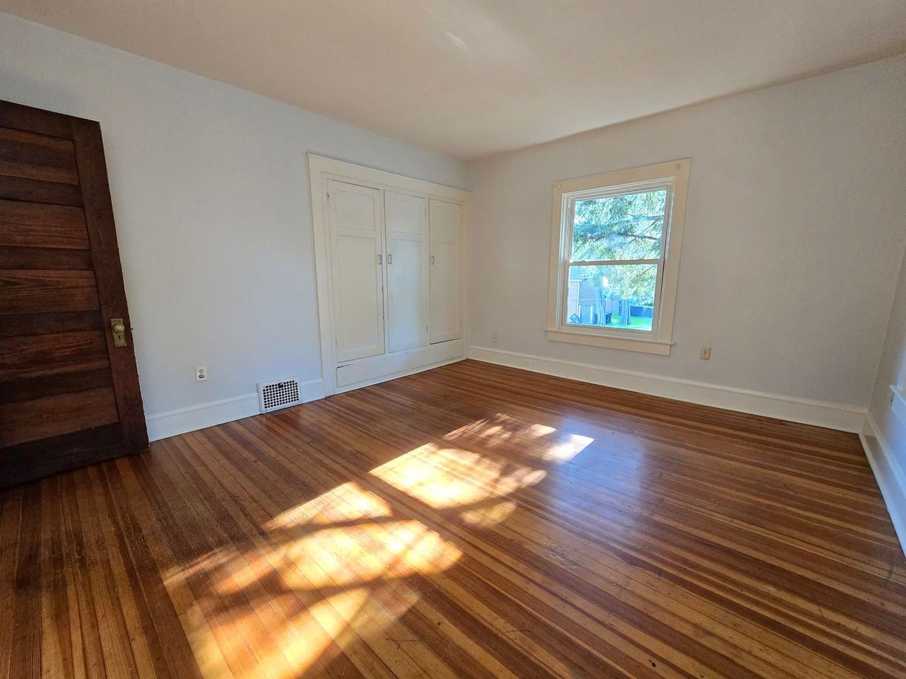 610 N McLean - Photo 7 of 25