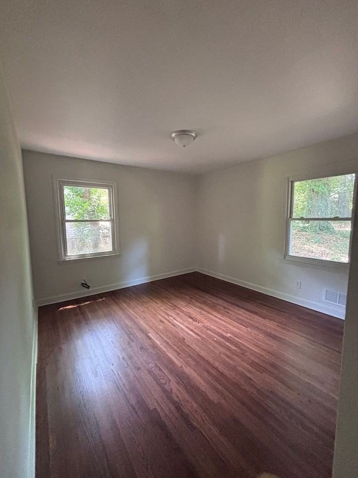 924 Crestmere St - Photo 6 of 10