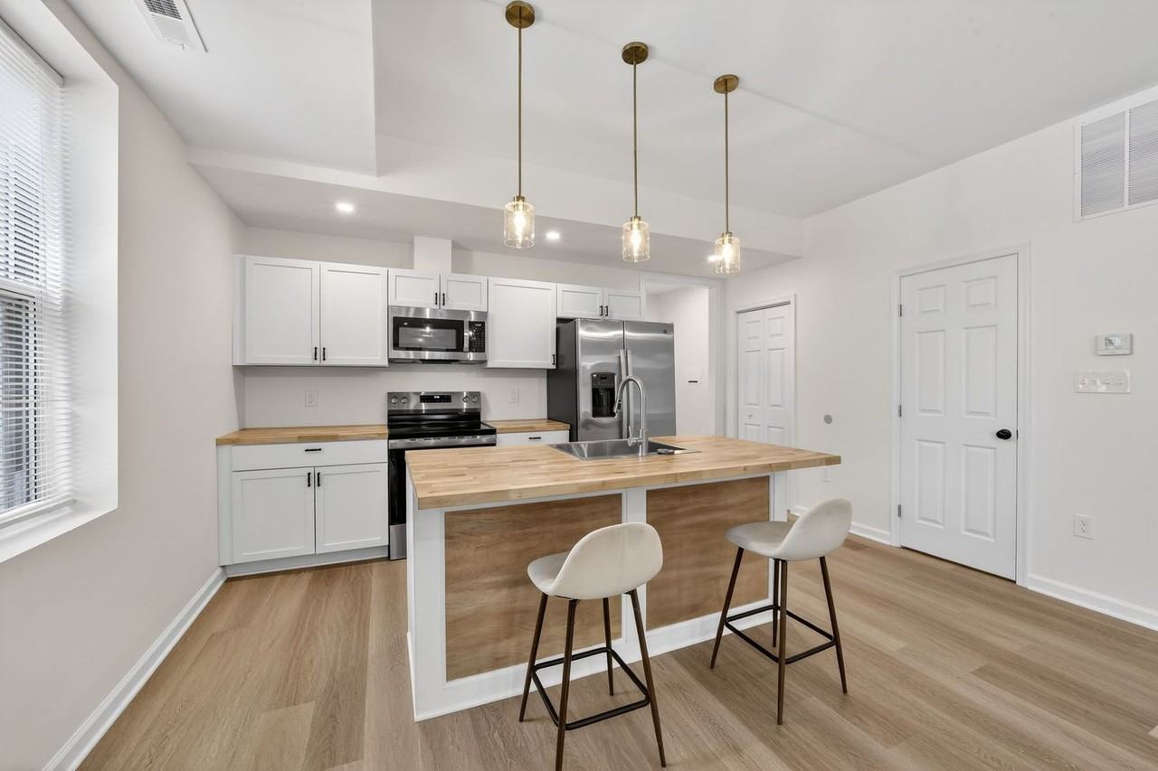 1127 Orren St Ne - Photo 5 of 14