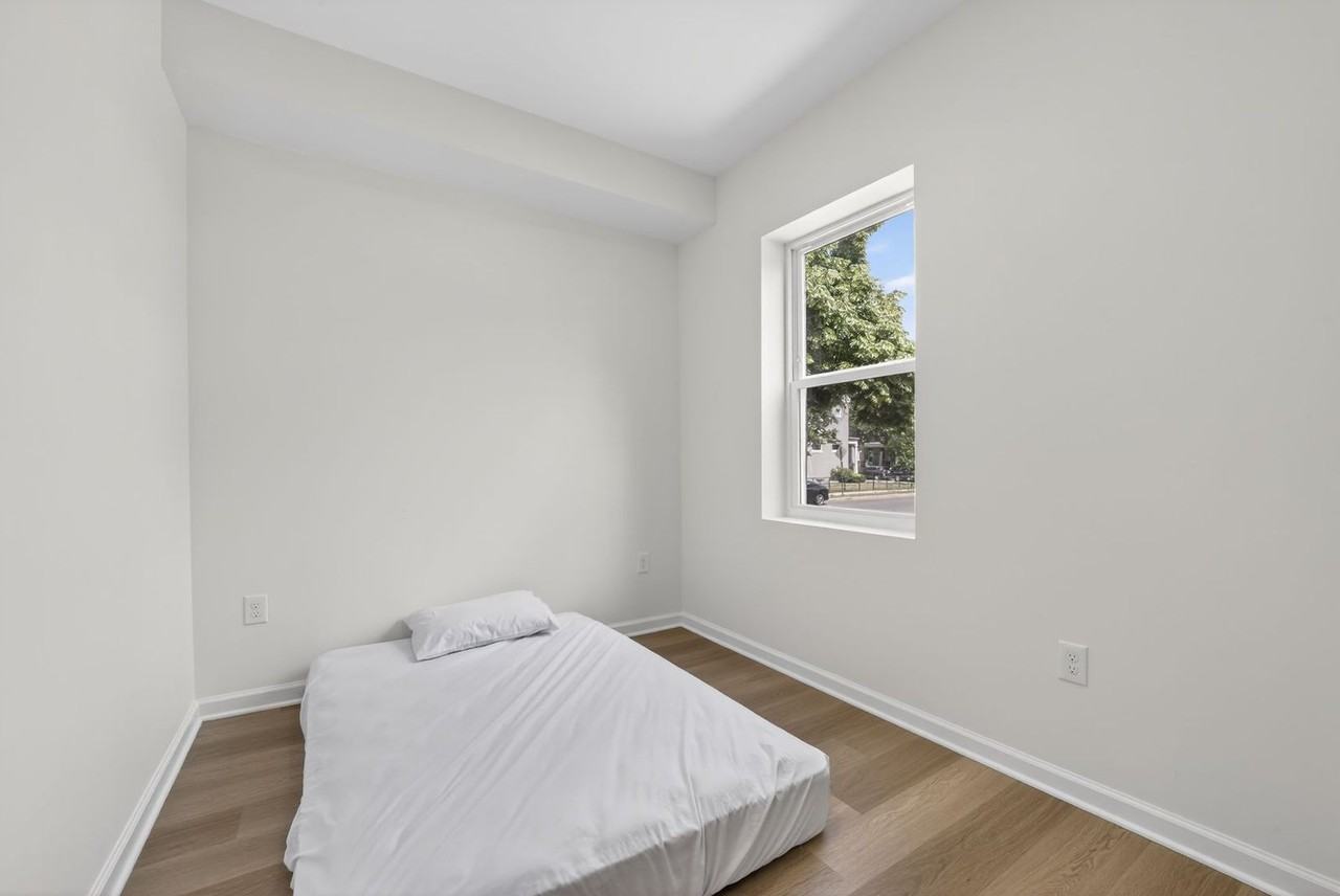 1127 Orren St Ne - Photo 7 of 14