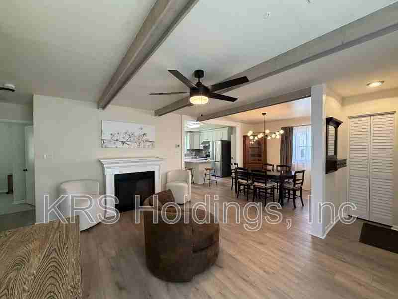 344 Dillon Dr - Photo 2 of 14