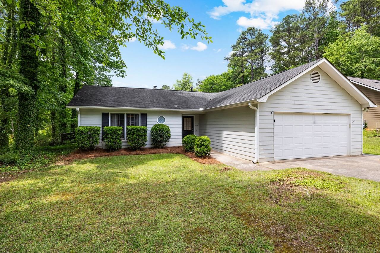 210 Ruskin Rd - Photo 2 of 15