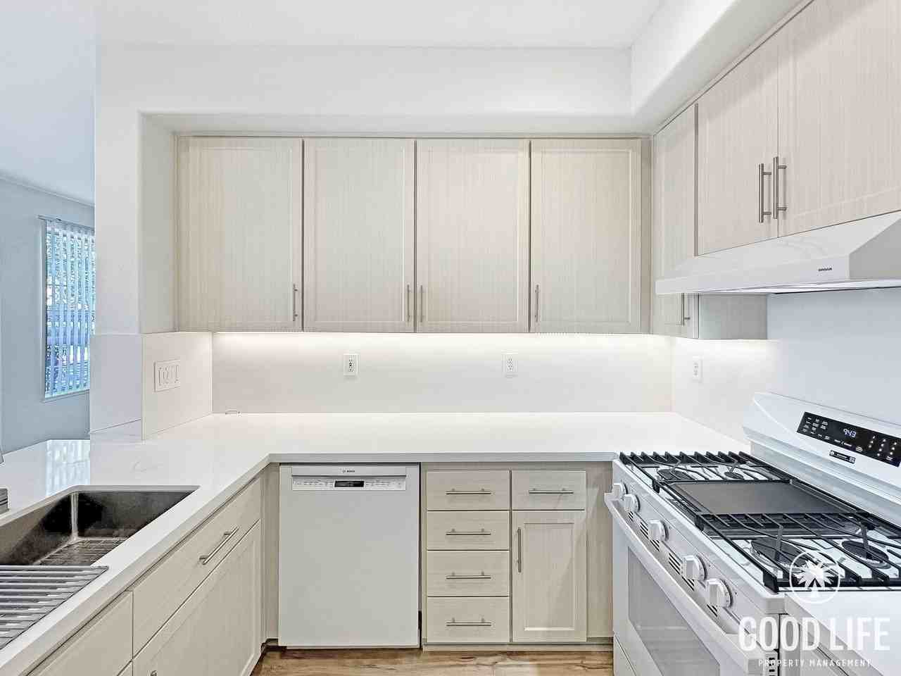13 Sentinel Pl - Photo 2 of 38