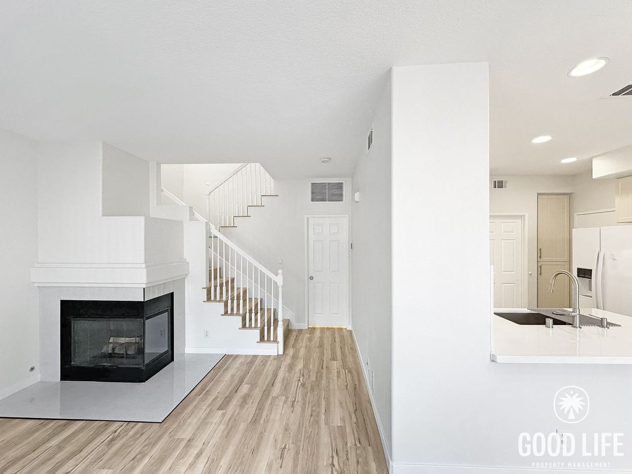 13 Sentinel Pl - Photo 4 of 38
