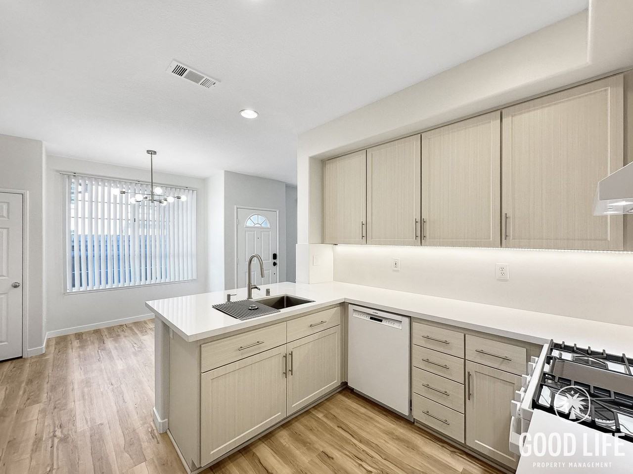 13 Sentinel Pl - Photo 6 of 38