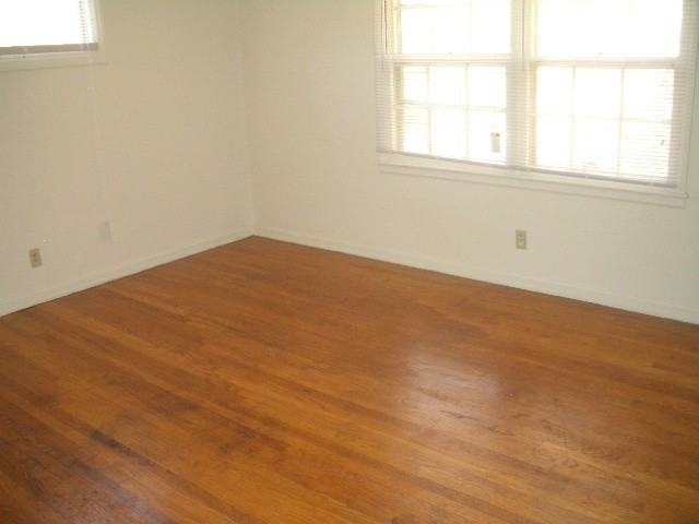 3516 Bell St - Photo 4 of 9