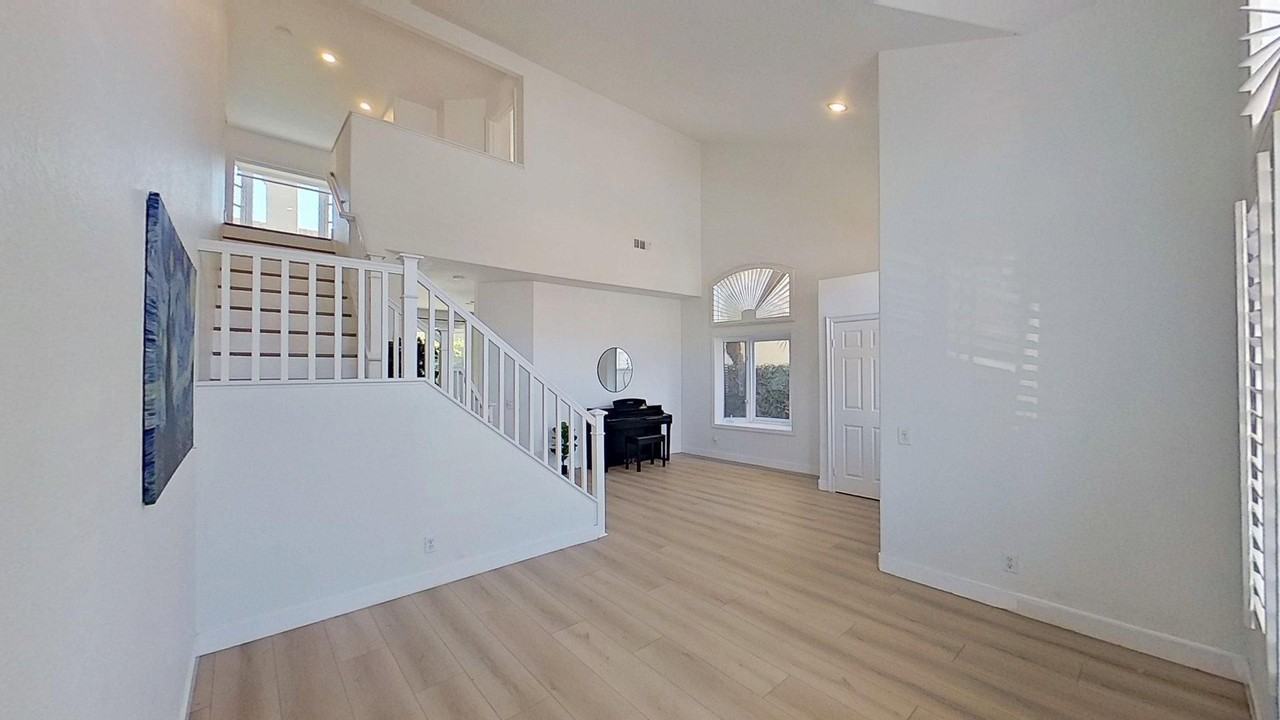 5752 Centerstone Ct - Photo 7 of 32
