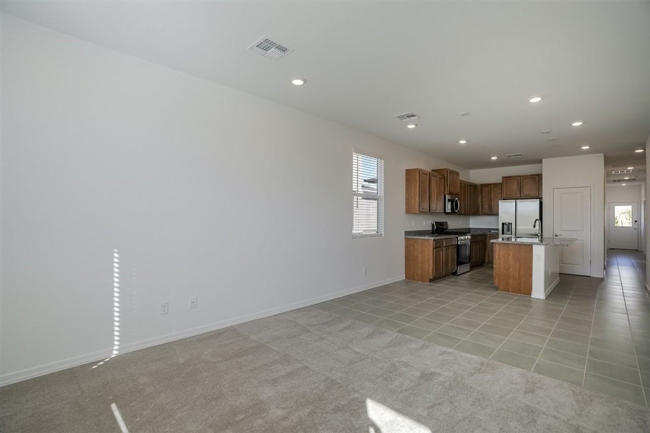 1275 Leo Ln - Photo 7 of 29