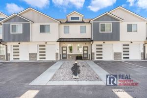 featured image of 179 Park Lawn Dr #1
