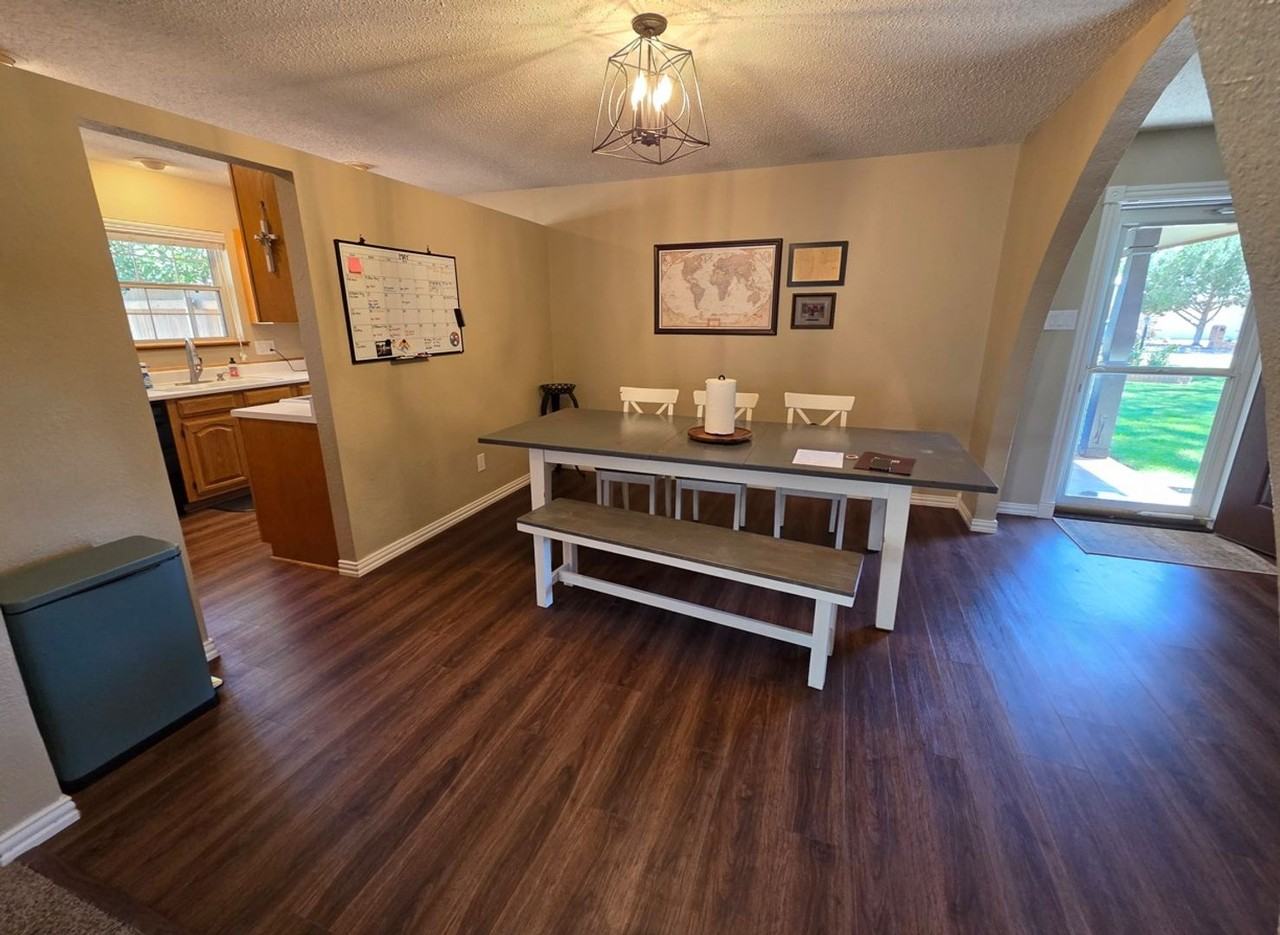 1604 Layton Ct - Photo 3 of 19