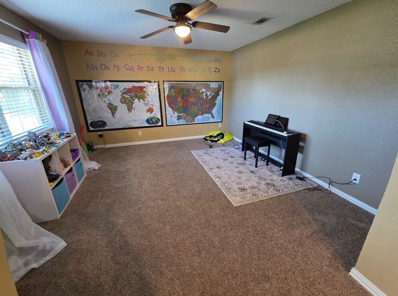 1604 Layton Ct - Photo 5 of 19