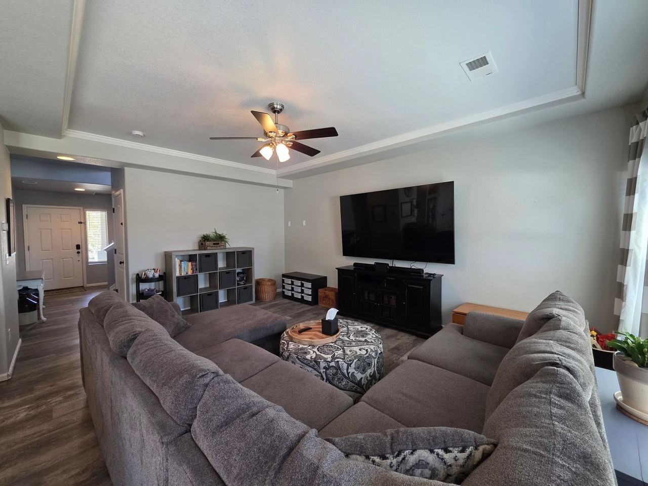 8269 Cypress Wood Dr - Photo 5 of 33