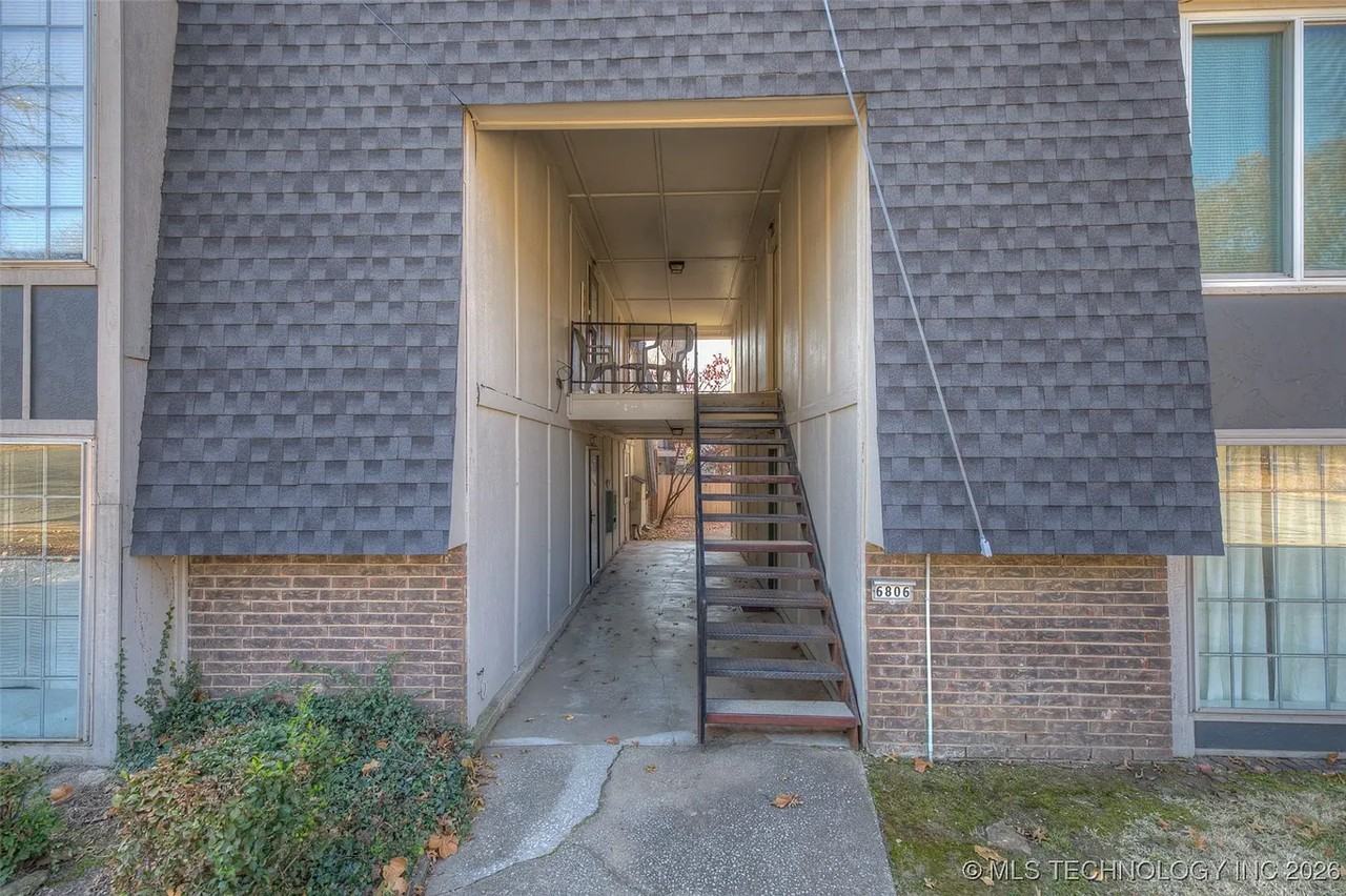 6806 S Toledo Ave - Photo 3 of 15