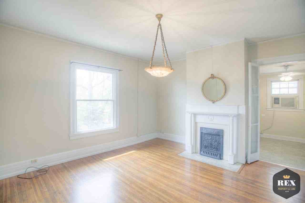 1311 - Ansley House - Photo 2 of 16