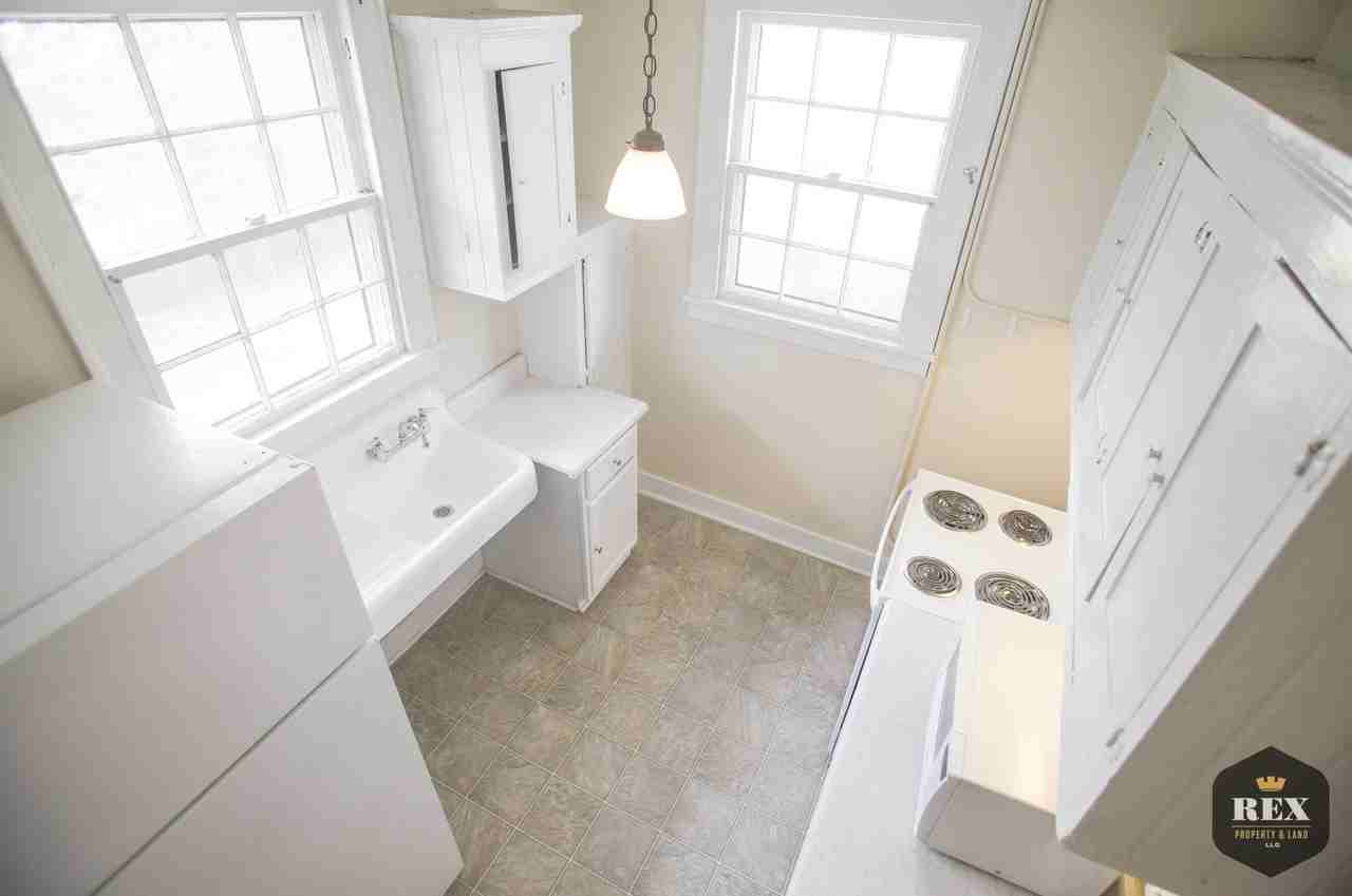 1311 - Ansley House - Photo 3 of 16