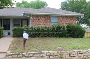 featured image of 1104 Curtis Dr