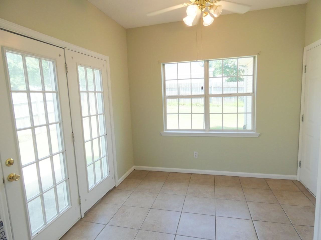 230 Chadwick Ln - Photo 6 of 15