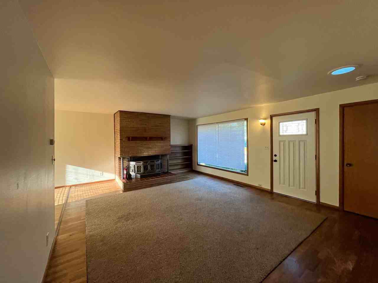 2310 Walnut St - Photo 3 of 31