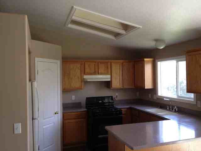 263 N Sunbird Ave - Photo 2 of 11