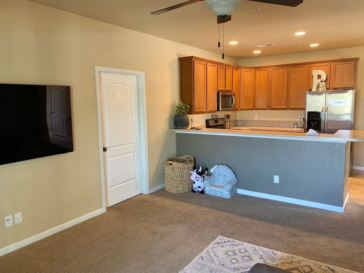4925 Hahns Peak Dr - Photo 4 of 11