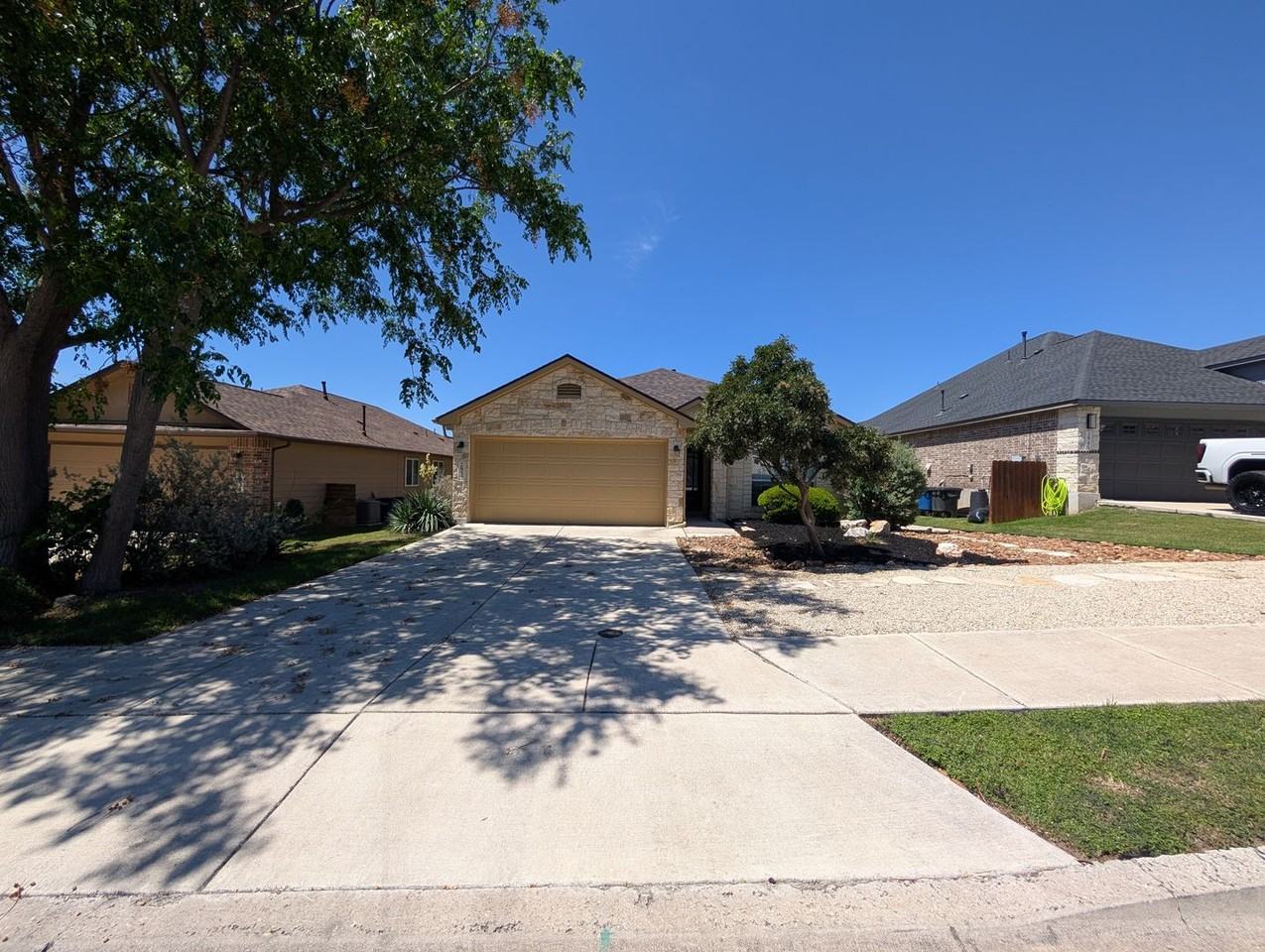 2937 Post Oak Cir - Photo 5 of 40
