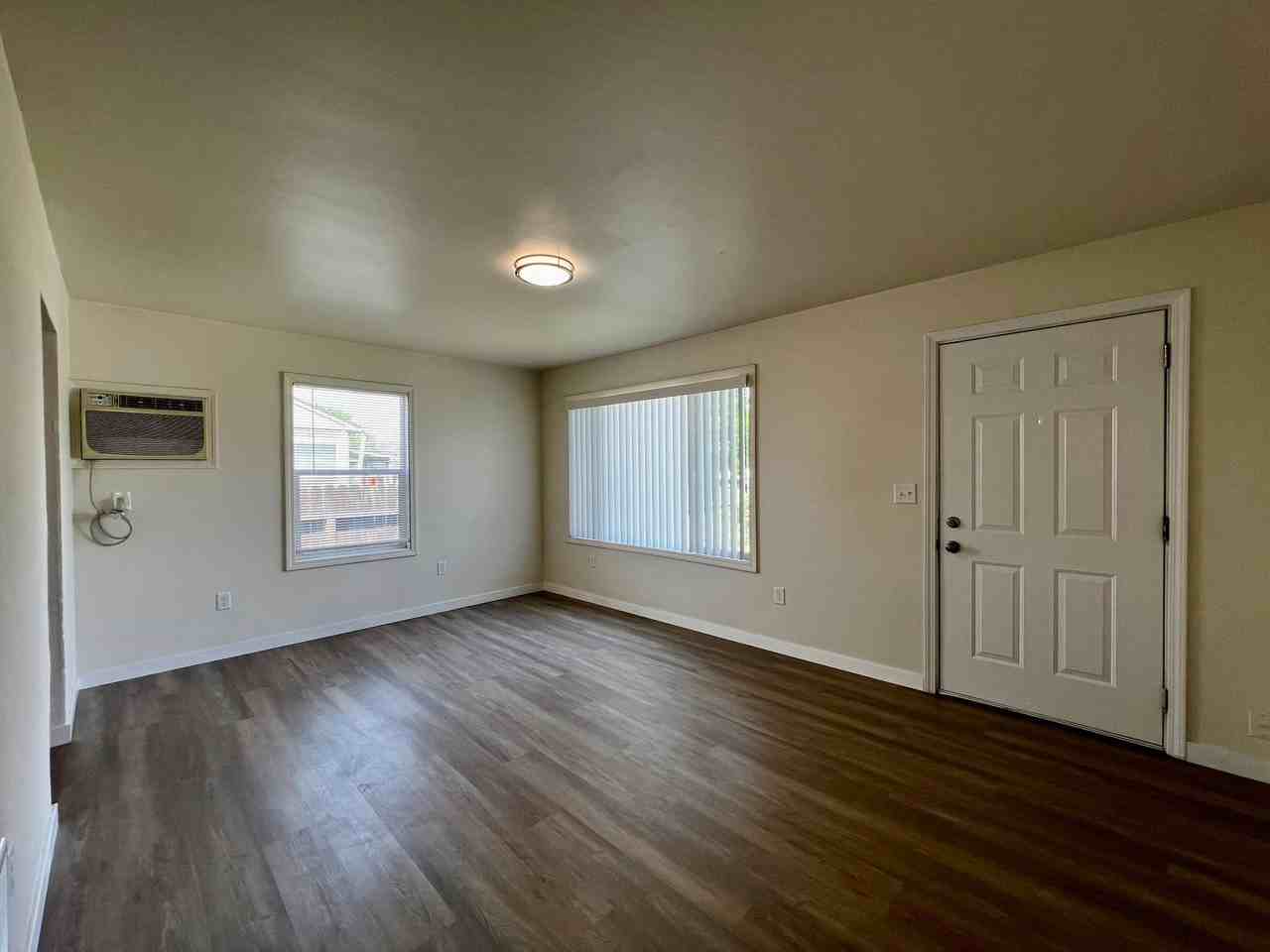 808 S 1st Ave - Photo 3 of 21