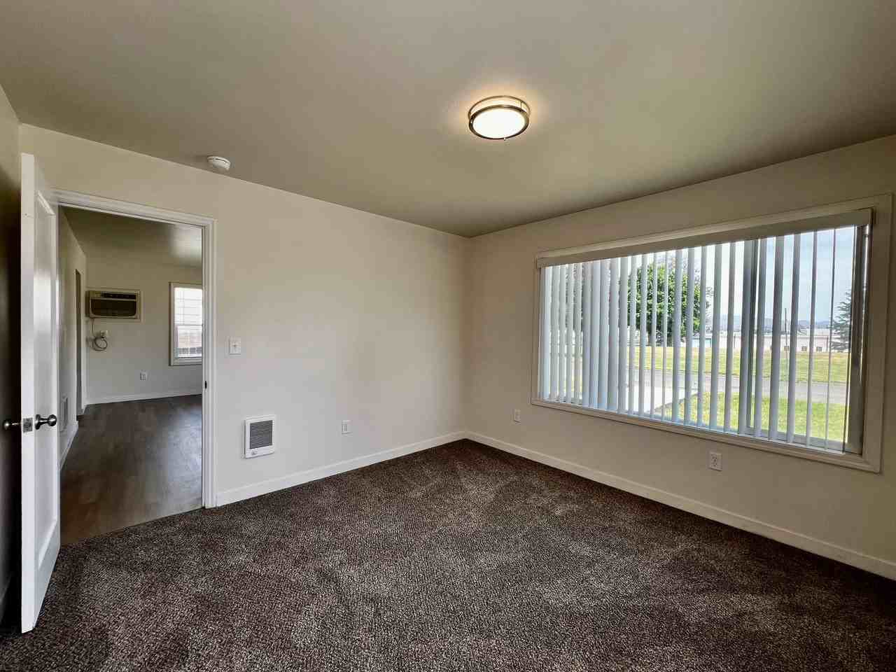 808 S 1st Ave - Photo 6 of 21