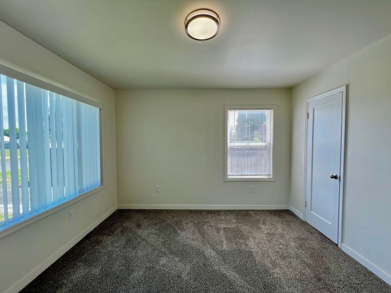 808 S 1st Ave - Photo 7 of 21